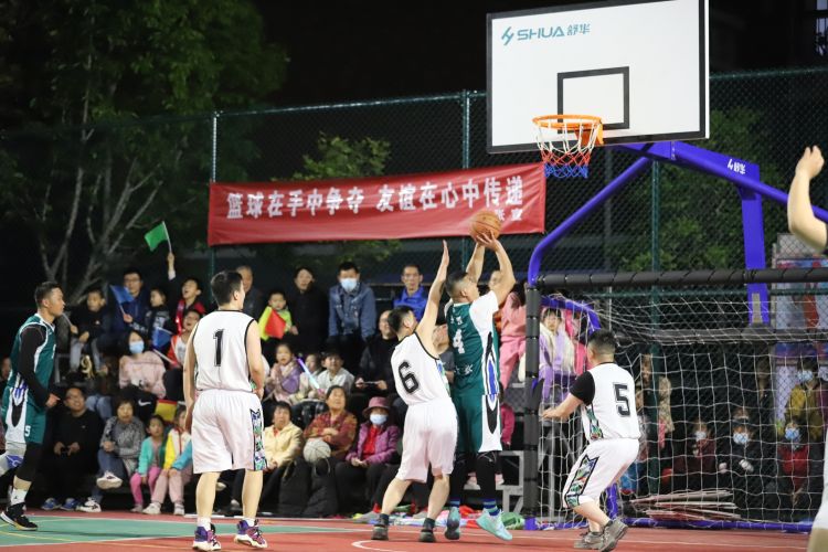 与潜